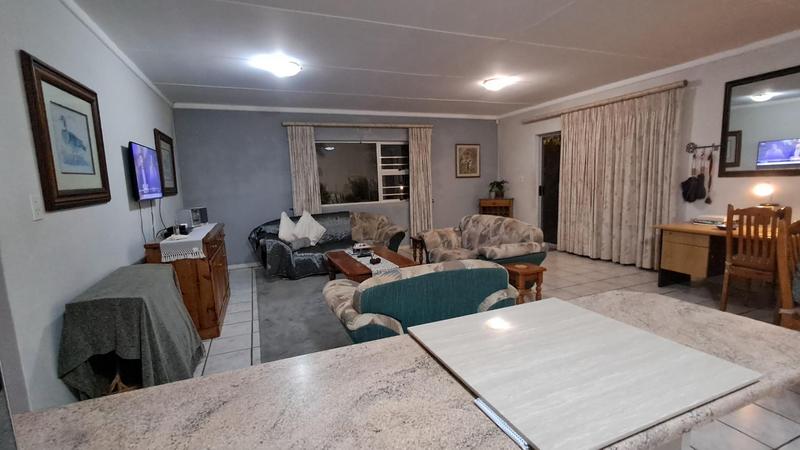 3 Bedroom Property for Sale in Britannia Bay Western Cape
